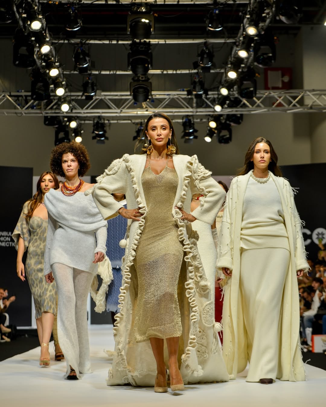 Runway Editorial & High Fashion