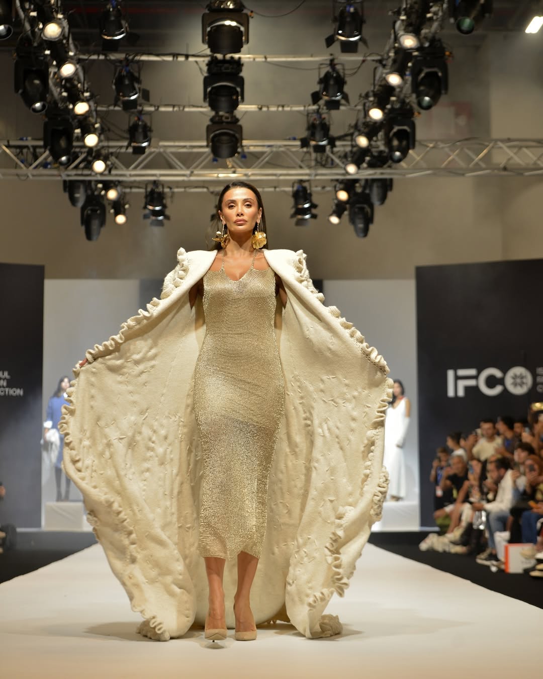 Runway Editorial & High Fashion